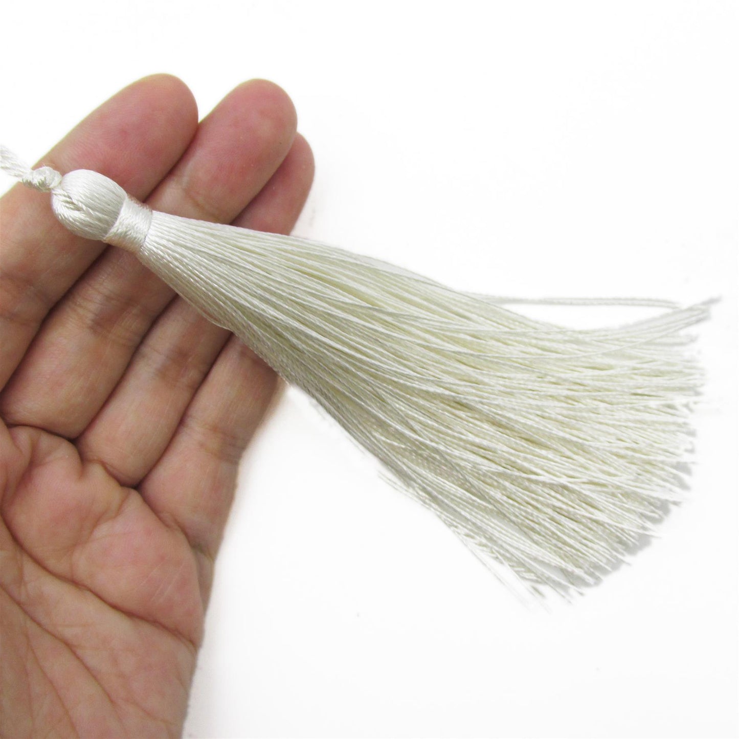 Bound Over Silky Tassel Ivory 6118