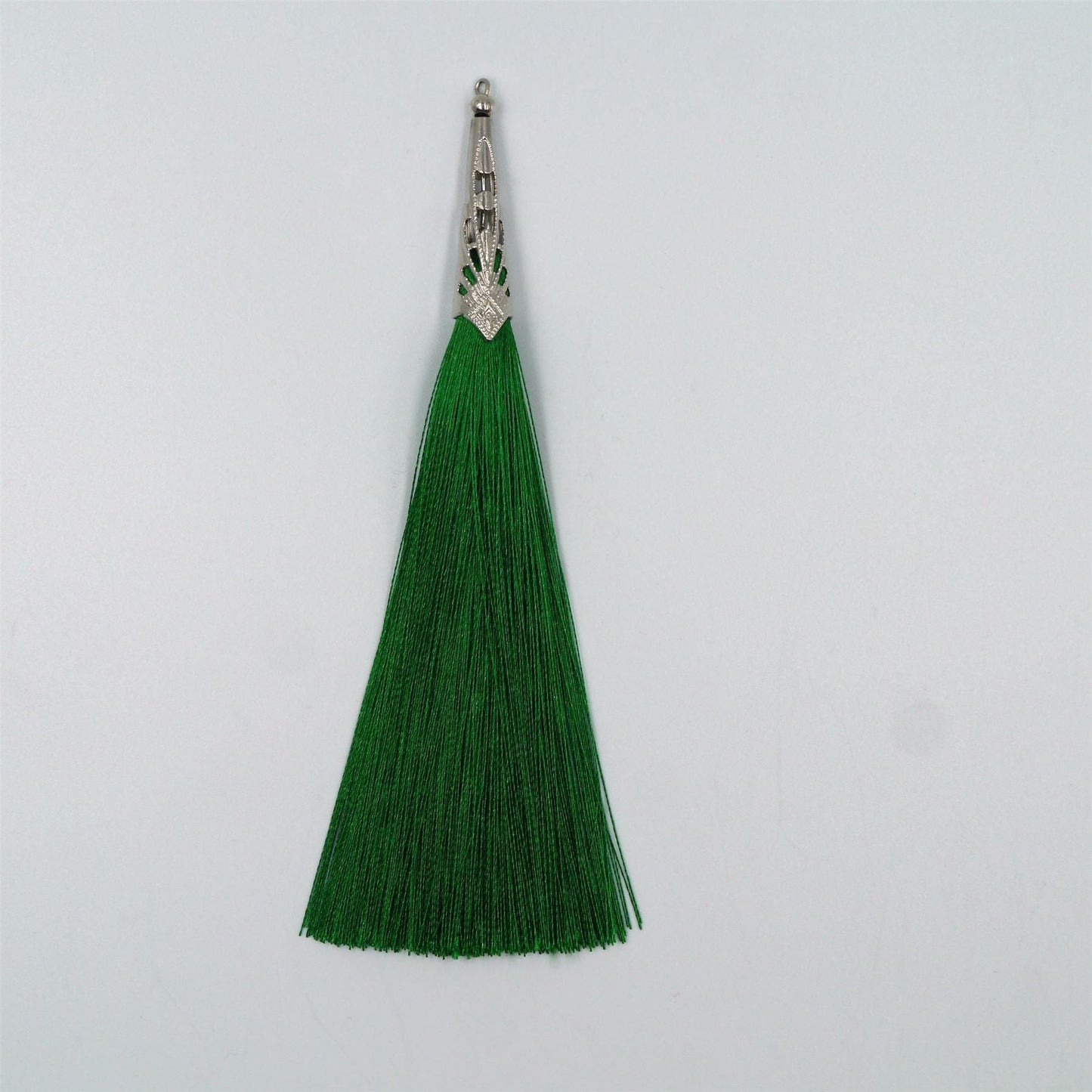 Silky Tassel With Ornate Top 13cm 7597