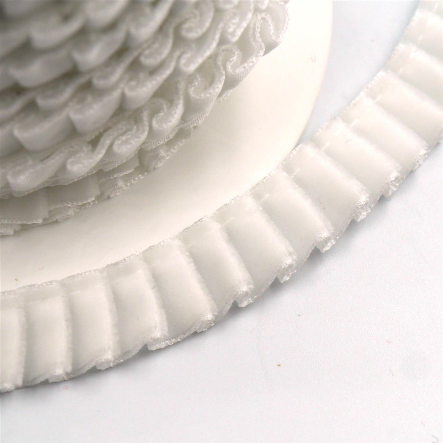 Side-Pleated Velvet Ribbon 16mm x1m - 7109