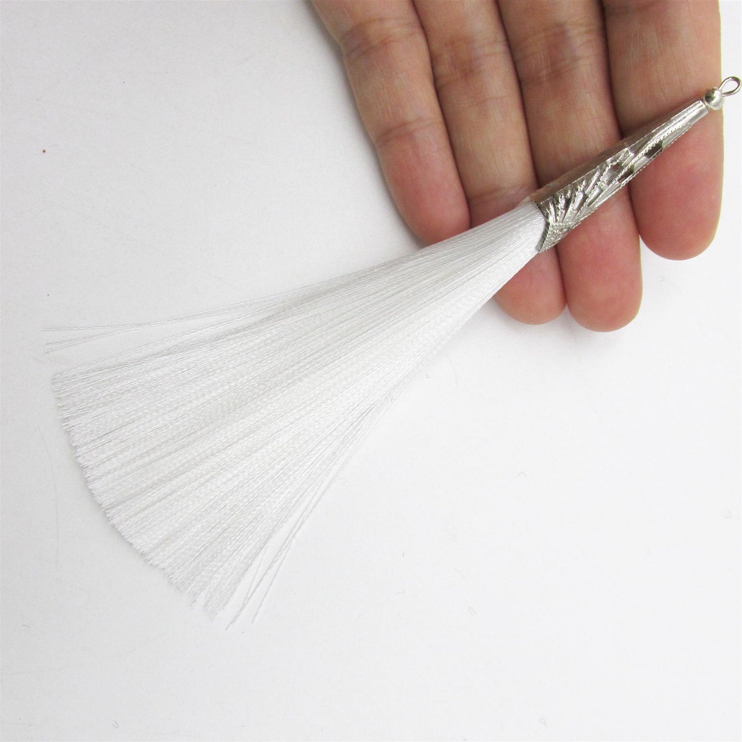 Silky Tassel With Ornate Top 13cm 7597