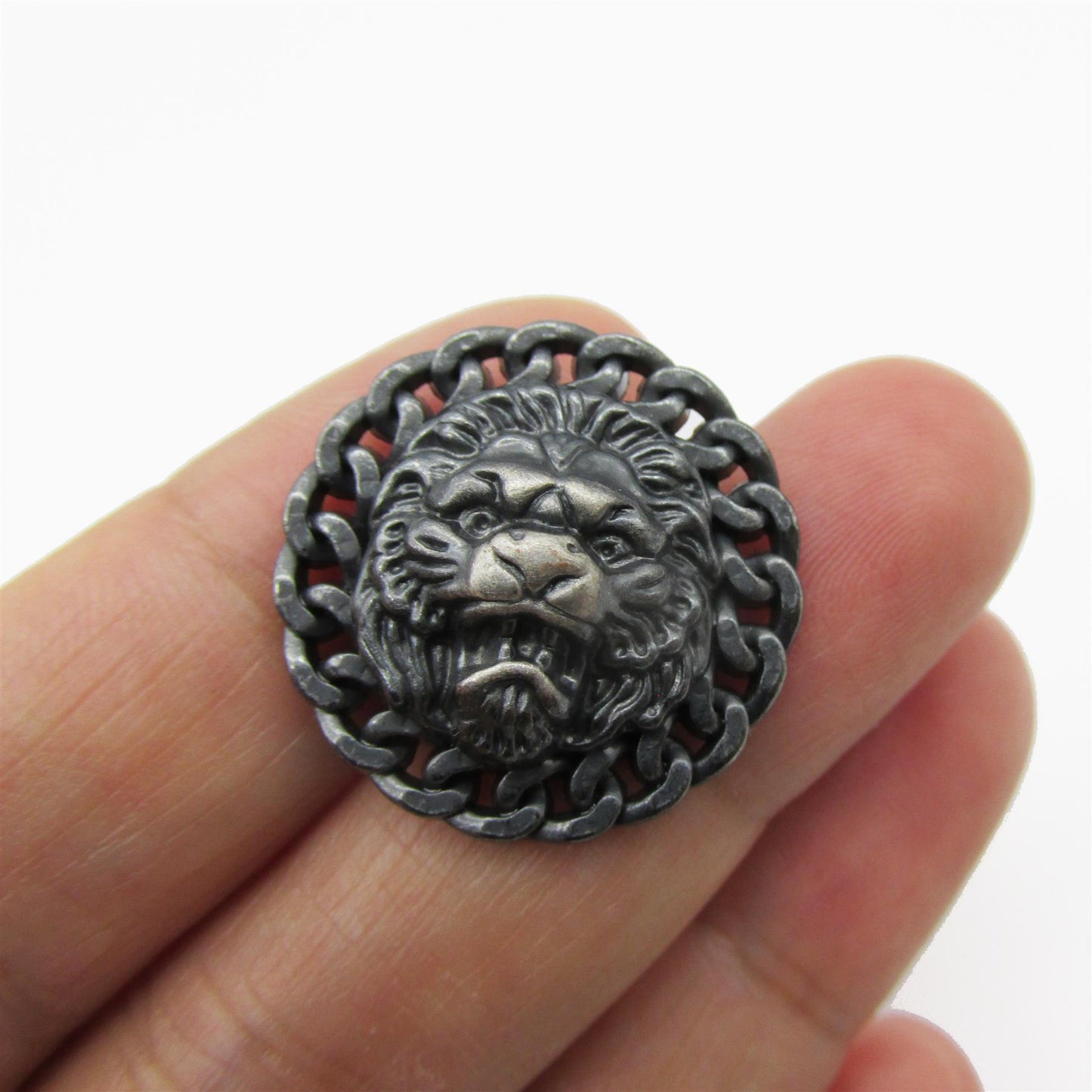 Metallic Lion Head Button 4400