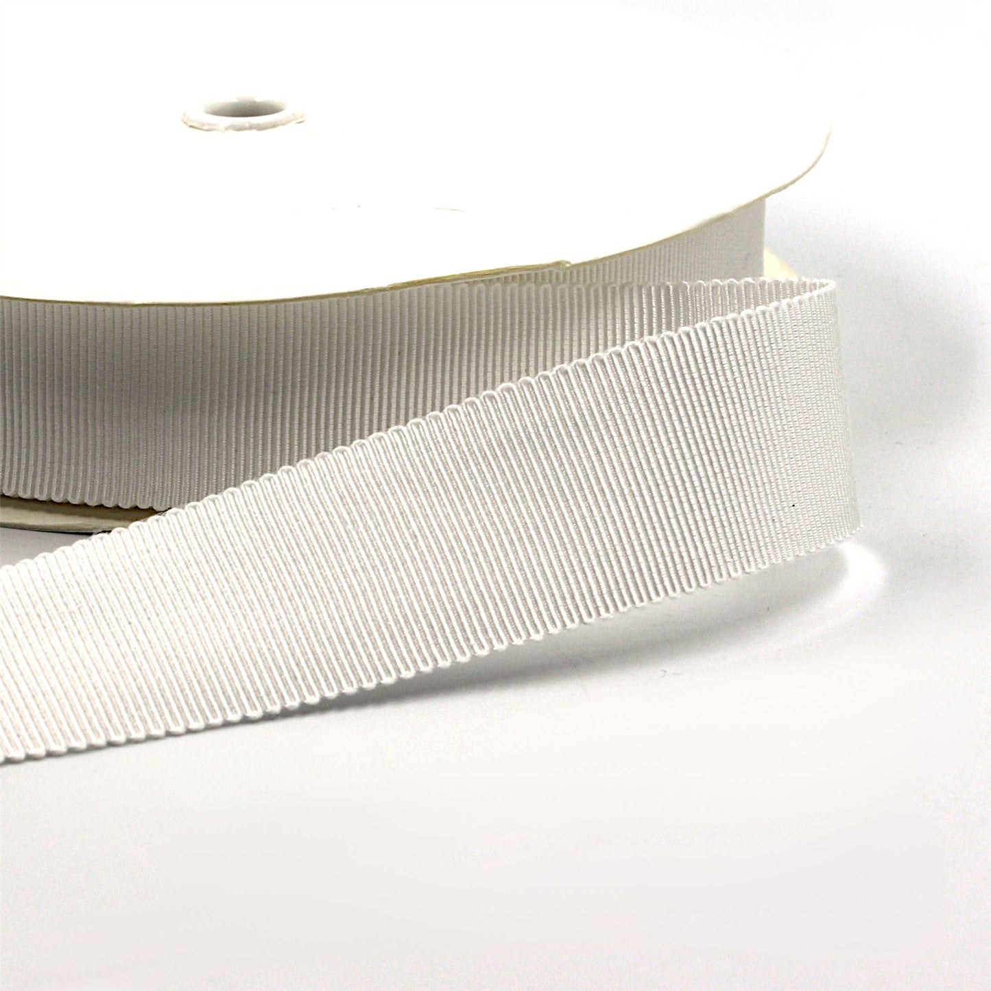 BR060 Petersham Ribbon 2.5cm x 10m