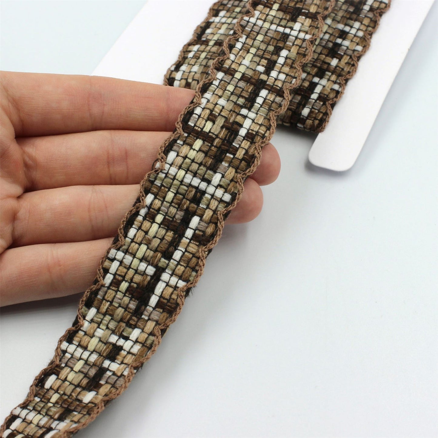 Wool-Effect Woven Braid With Crochet Edge 25mm 6122