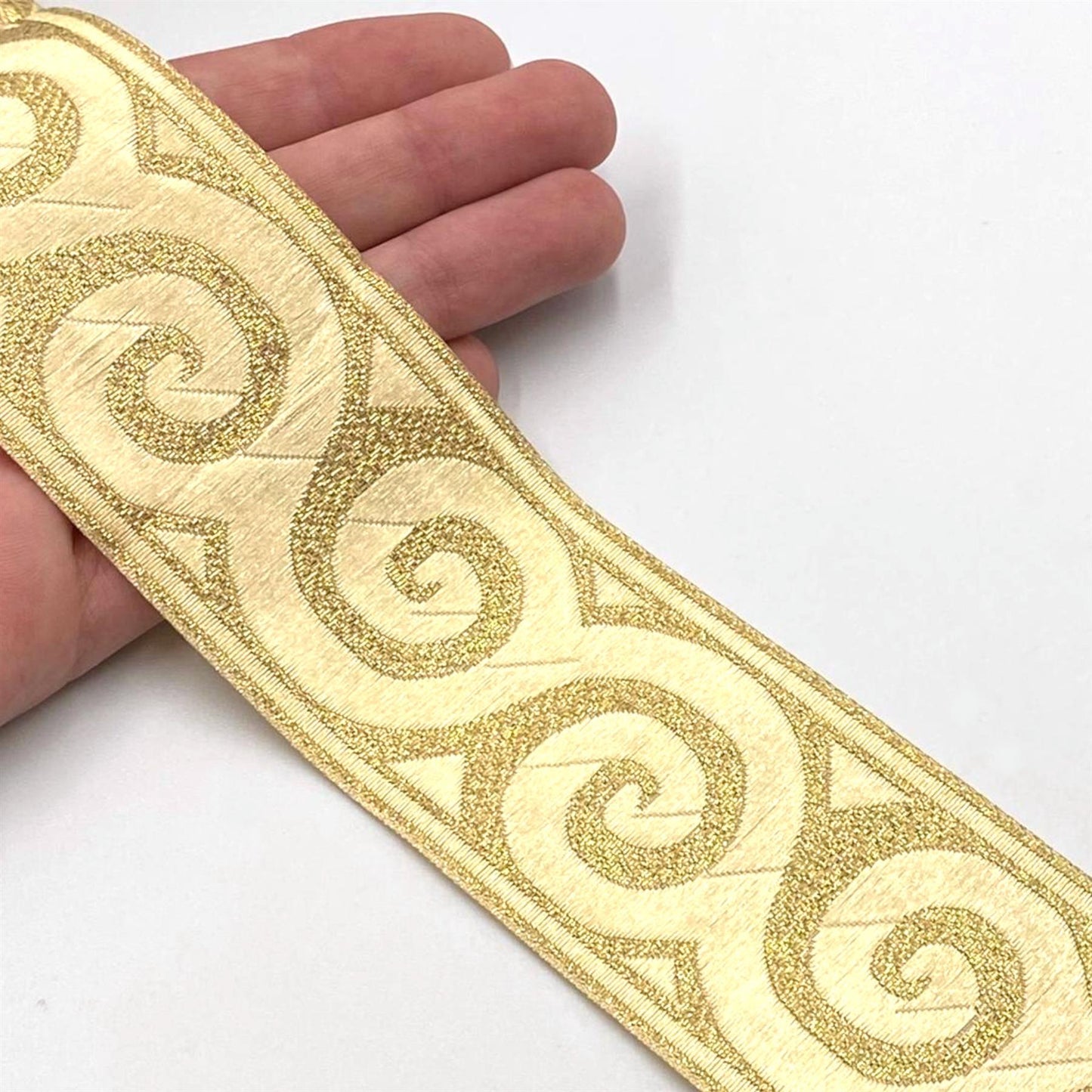 Swirl Design Metallic Braid Gold x1m - 9865