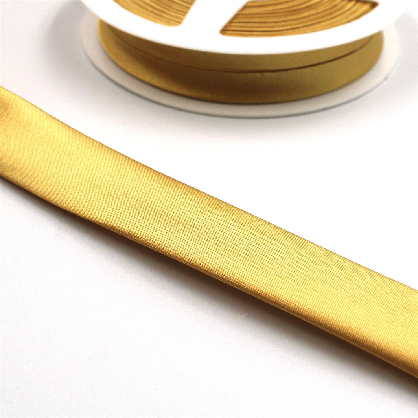 Satin Folded Bias Binding 19mm x 25m - 6304
