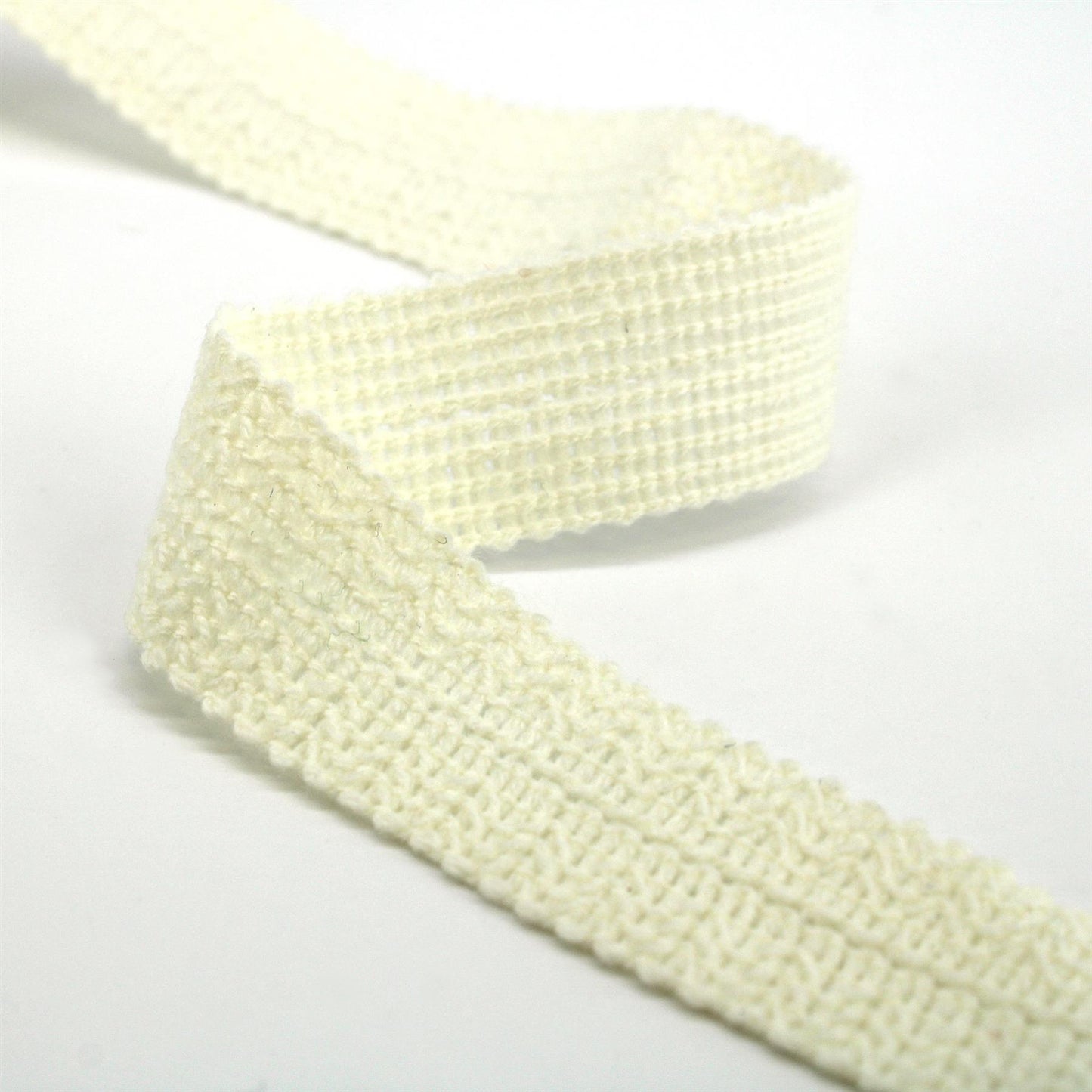 Textured Folding Braid - 25mm - by the metre - 6137