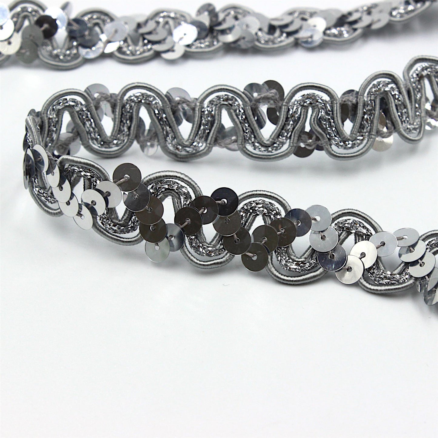 Zig Zag Sequin and Gimp Braid Silver 15mm x1m - 9159