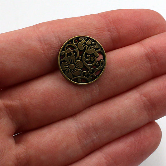 Floral Filigree Metal Shank Button x 1 - 5574