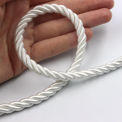 Silky Twisted Cord 8330