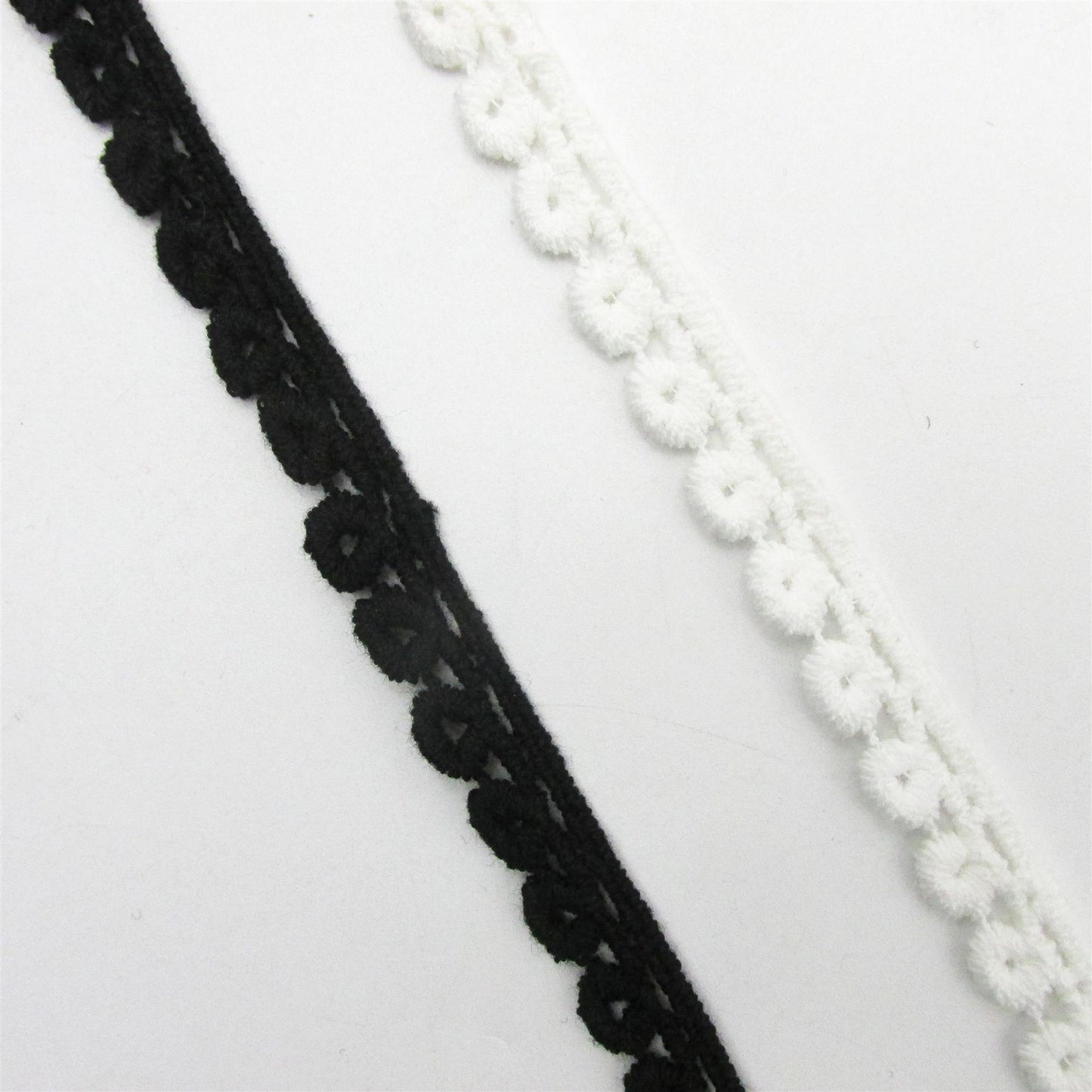 Looped Cotton Lace 11mm x 1m - 9783