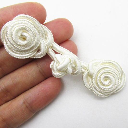 Fancy Swirled Frog with Knot Button - Ivory - 7cm - 7371