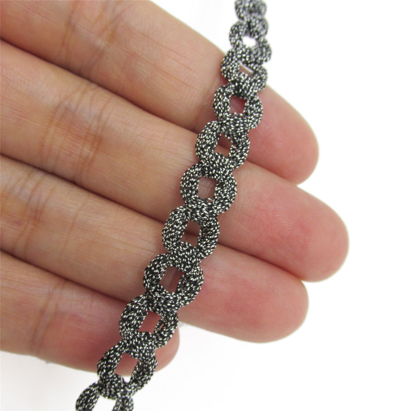 Tiny Metallic Loop Braid 8mm 8256