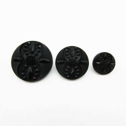 Carved Black Button 4368