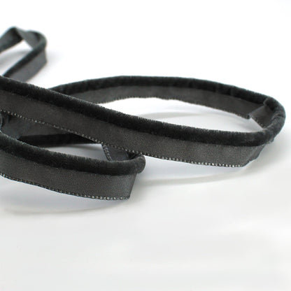 Velvet Insertion - 11mm - by the metre - 6431