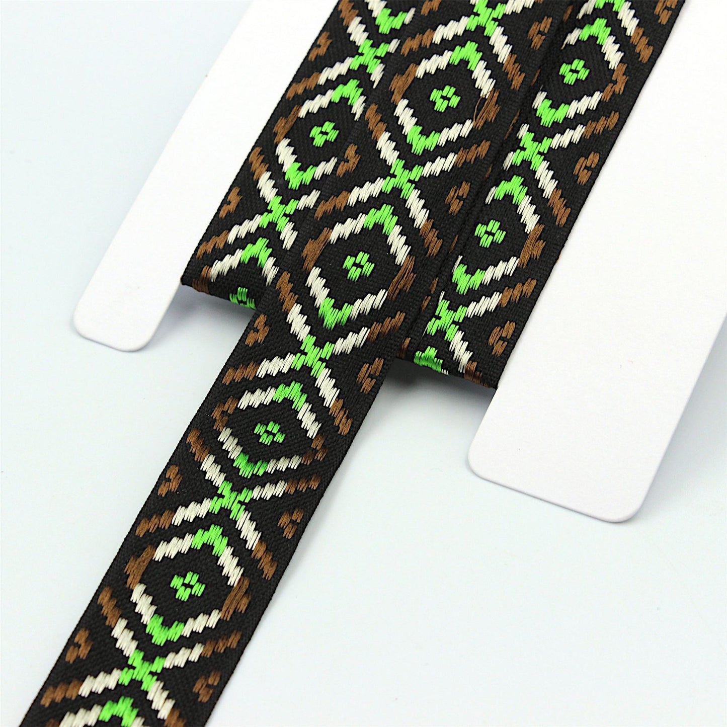 Tribal Patterned Braid 25mm 9814