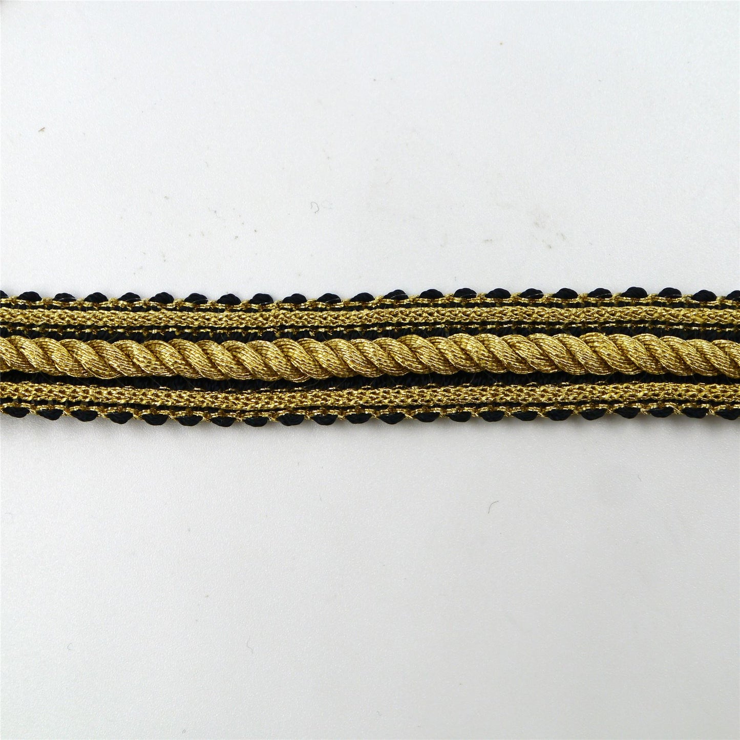 Braid With Metallic Cord Centre 17mm 7916