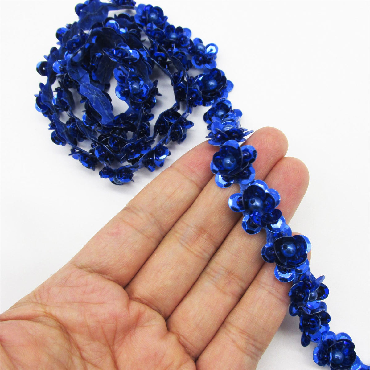 Sequin Flower Braid - 15mm - by the metre - 7471