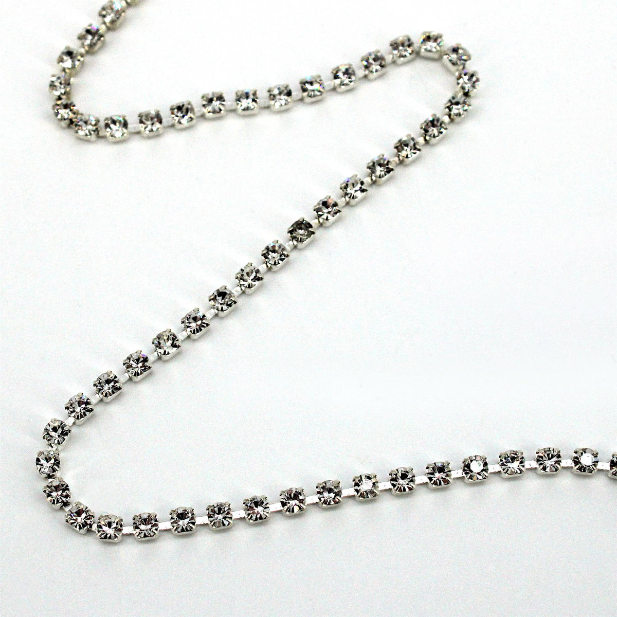 Tiny Diamante Chain - Clear - 2.5mm - by the metre - 9284