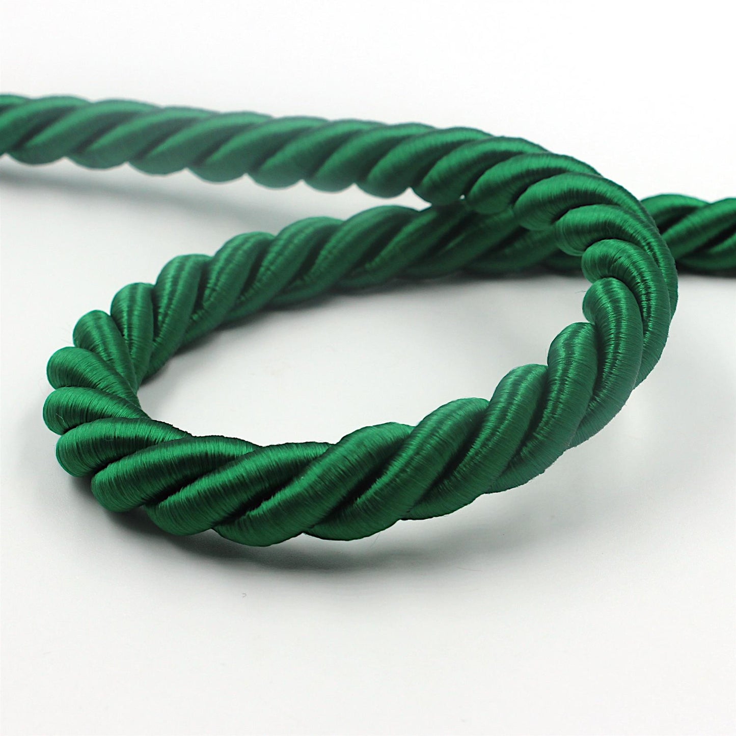 Silky Twisted Cord 8330