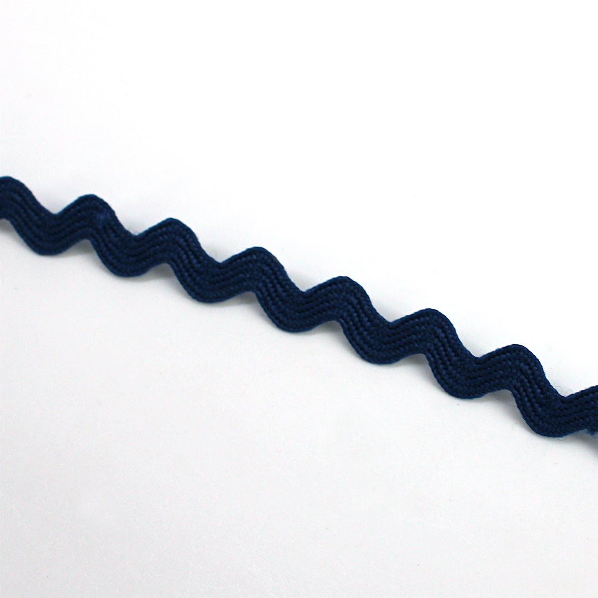 Serpentine Ric Rac Braid - by the metre - 6029