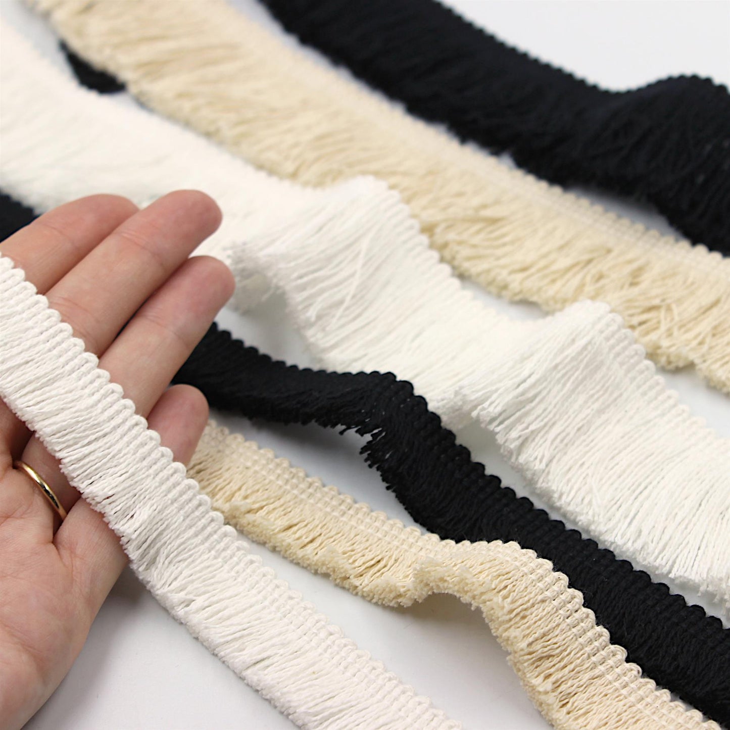 Cotton Fringe Trim x 1m - 7092