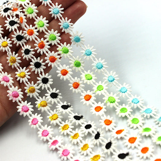 White Daisy Lace with Colourful Centre - 12mm - by the metre - 5427