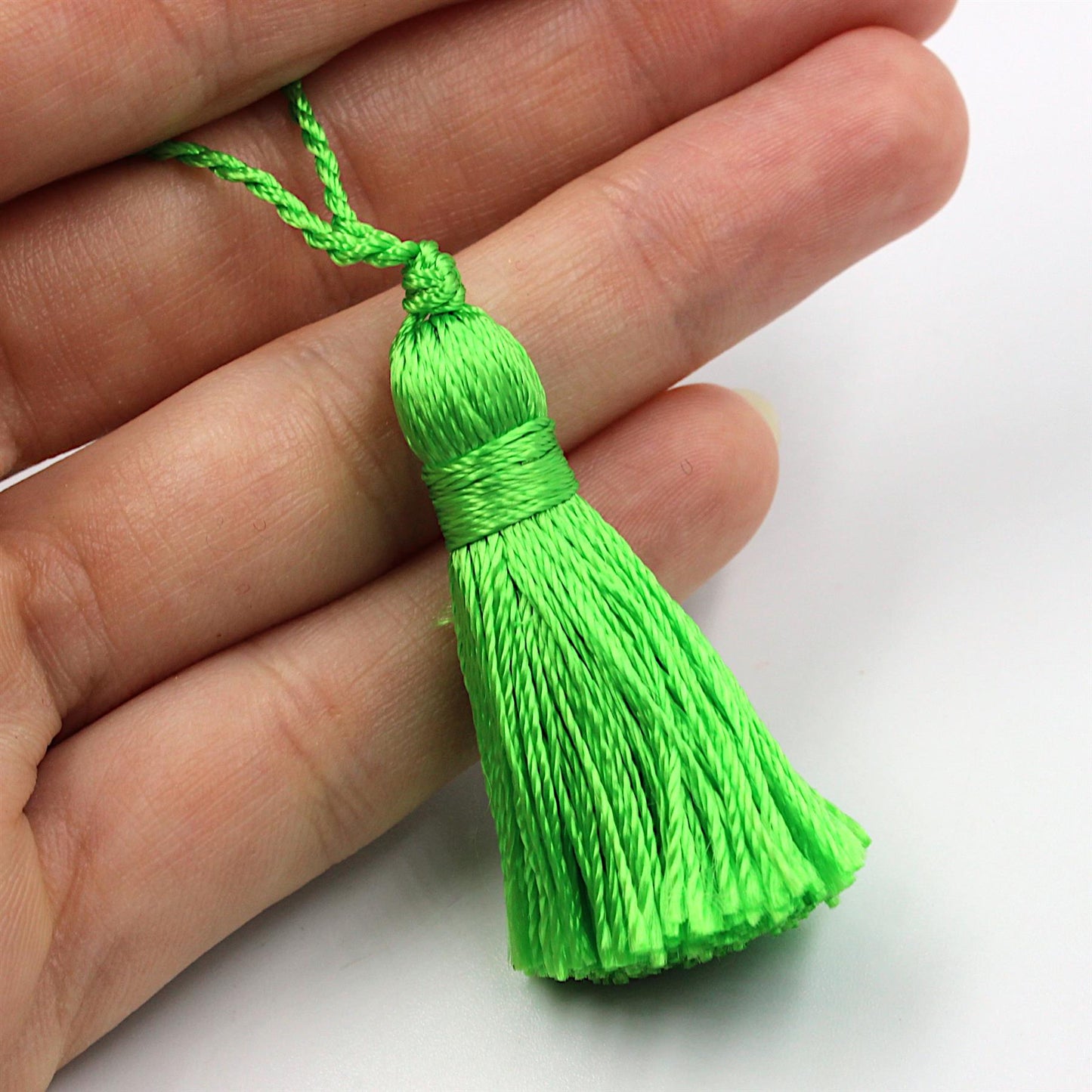 Silky Polyester Tassel 9932