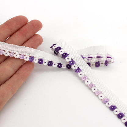 Small Flower Trim - 17mm - by the metre - 4743