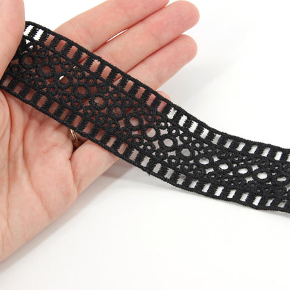 Barnacle Guipure Lace 33mm x 1m - 5557