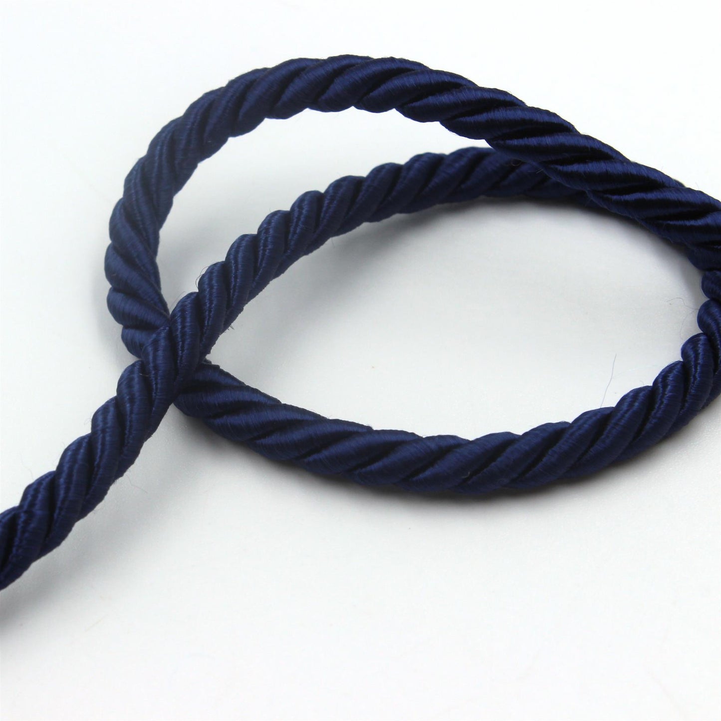 Silky Twisted Cord 8330