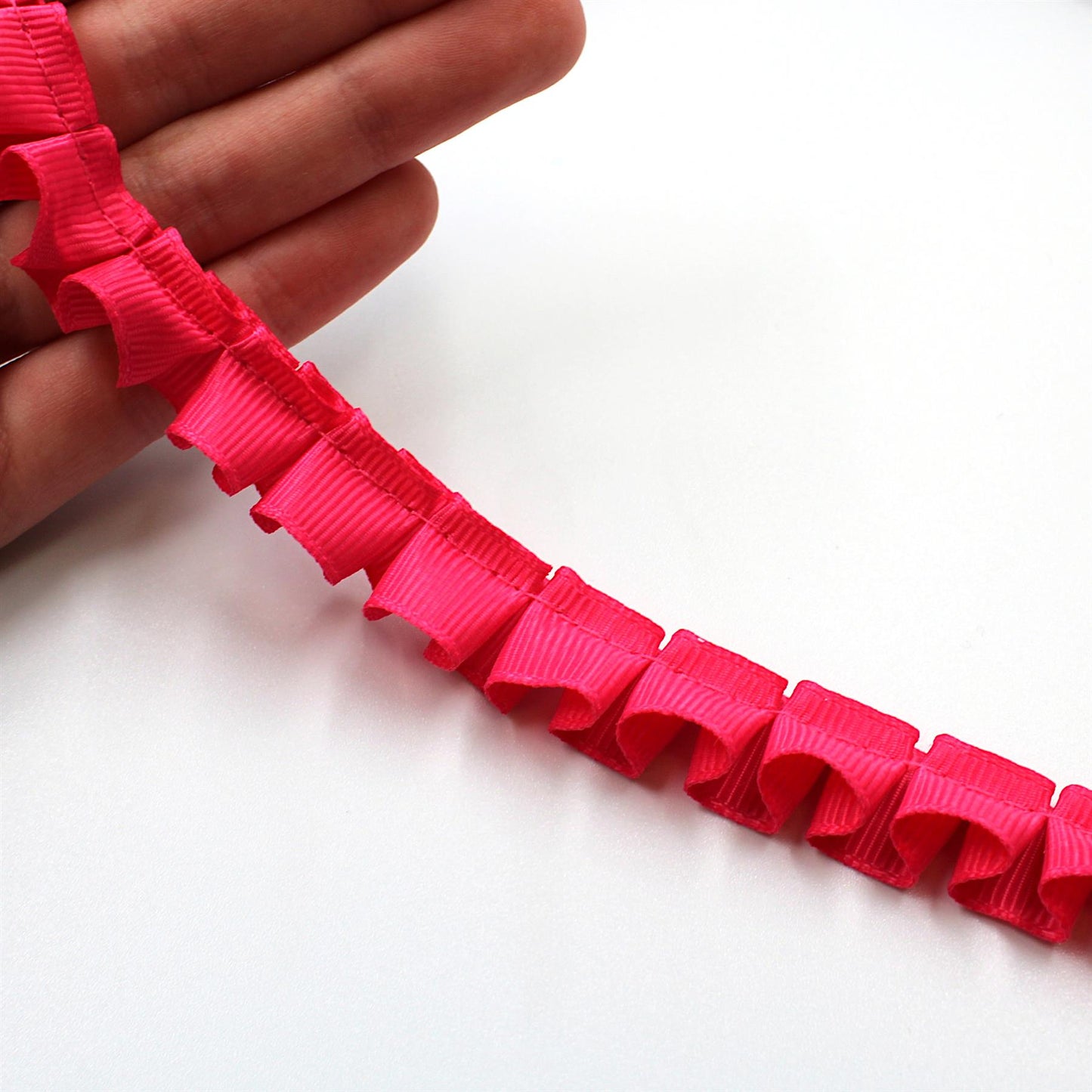 Box Pleated Grosgrain - 15mm - by the metre - 7989