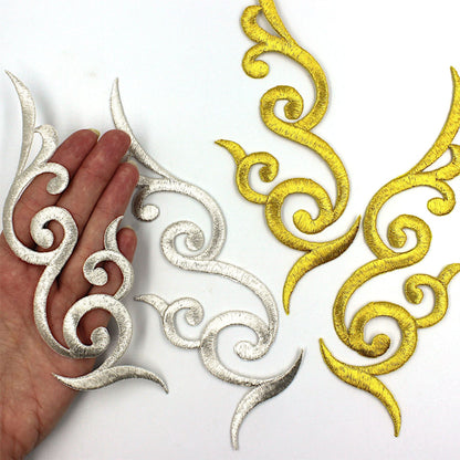 Cornelli Scroll Motif Pair 18cm 7993