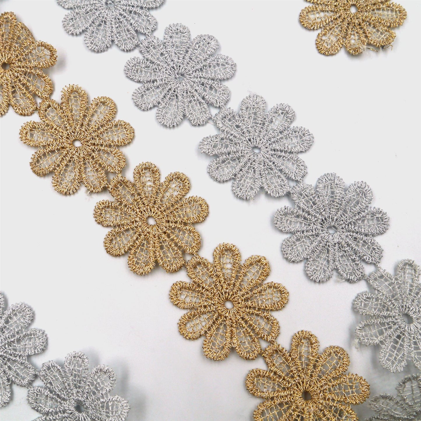 Metallic Large Daisy Braid 40mm 6863