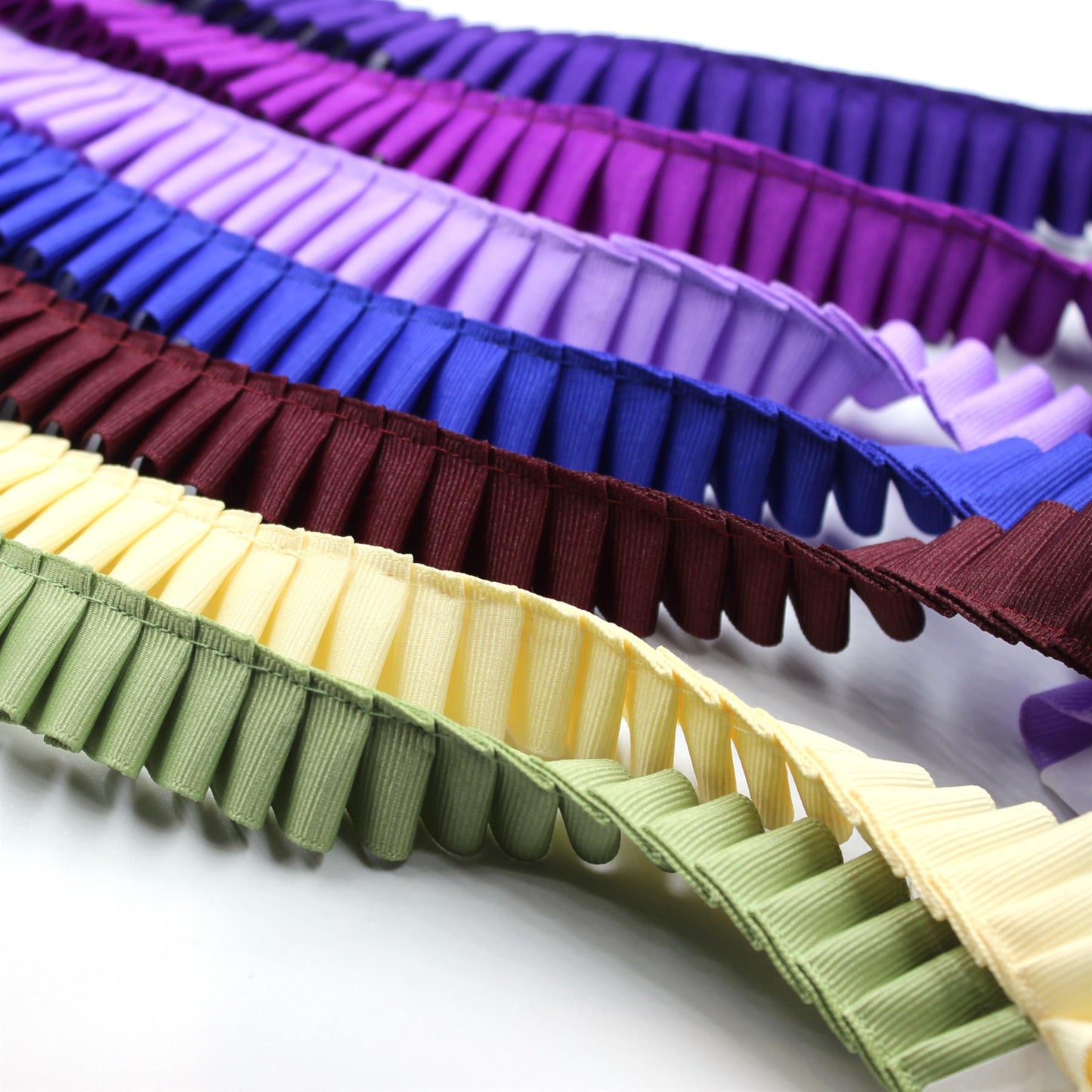 Knife-Pleated Grosgrain Ribbon 25mm 5526