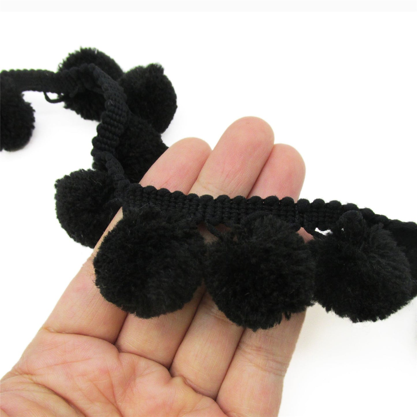 Pom-Pom Fringe Black 25x35mm 6899