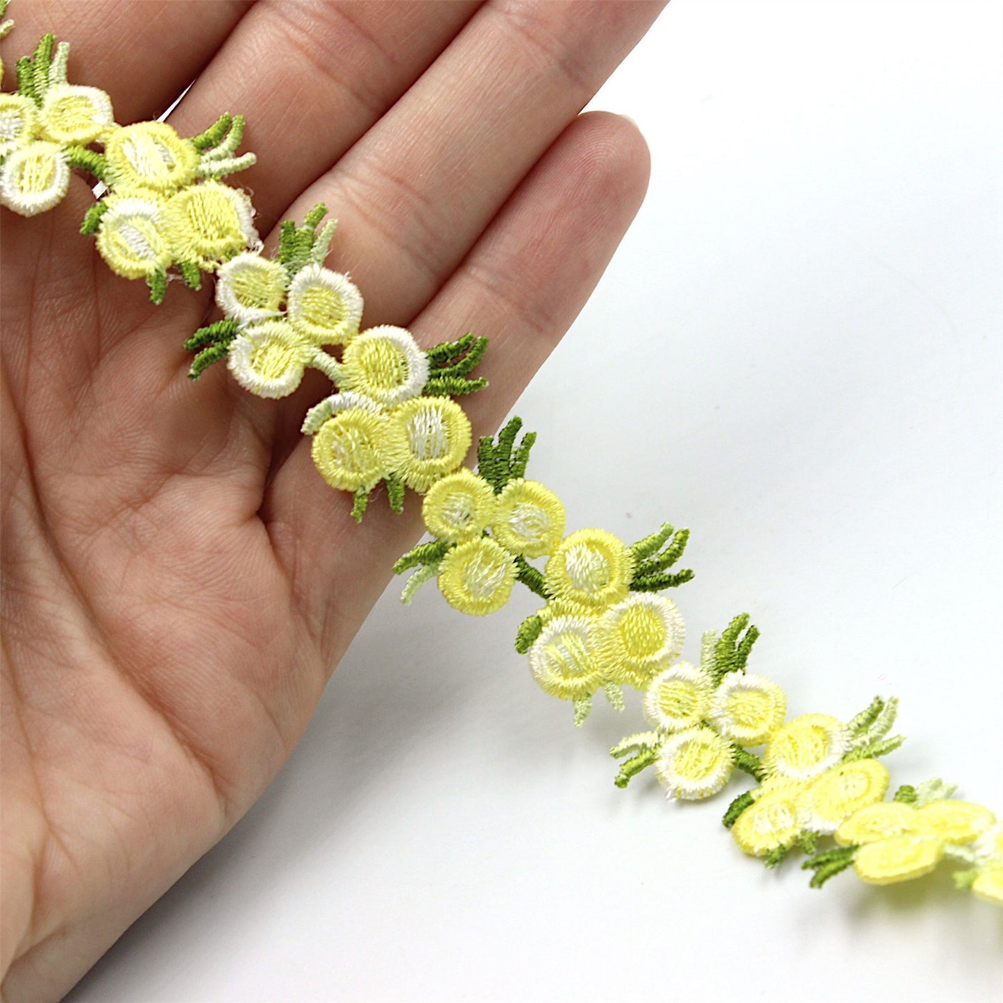 Flower Guipure Lace Braid - by the metre - 5375