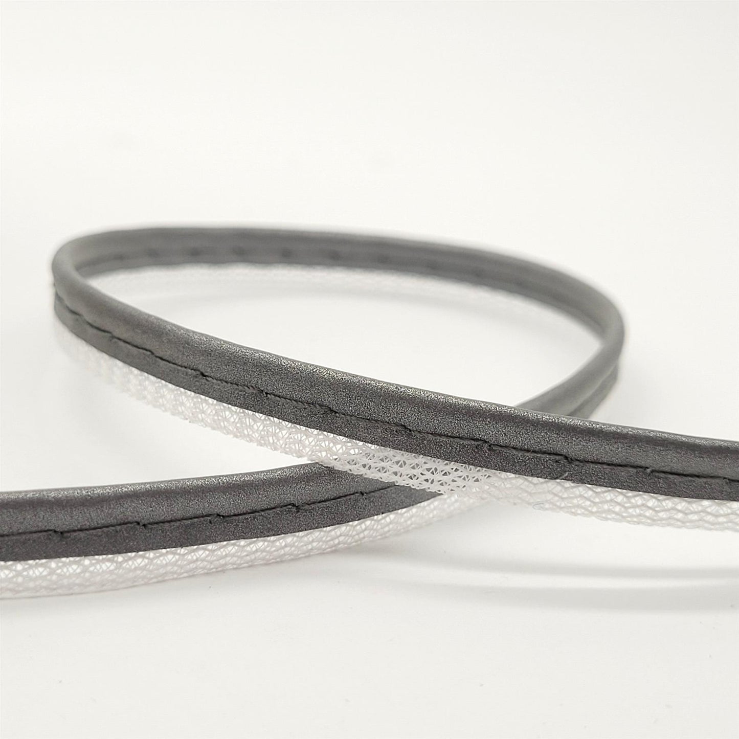 Reflective Piping Insertion 2.5mm x1m - 6901
