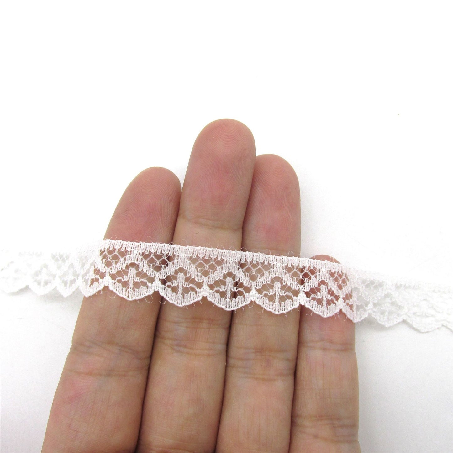 Narrow Scalloped Edge Lace - Ivory - 12mm - by the metre - 5428