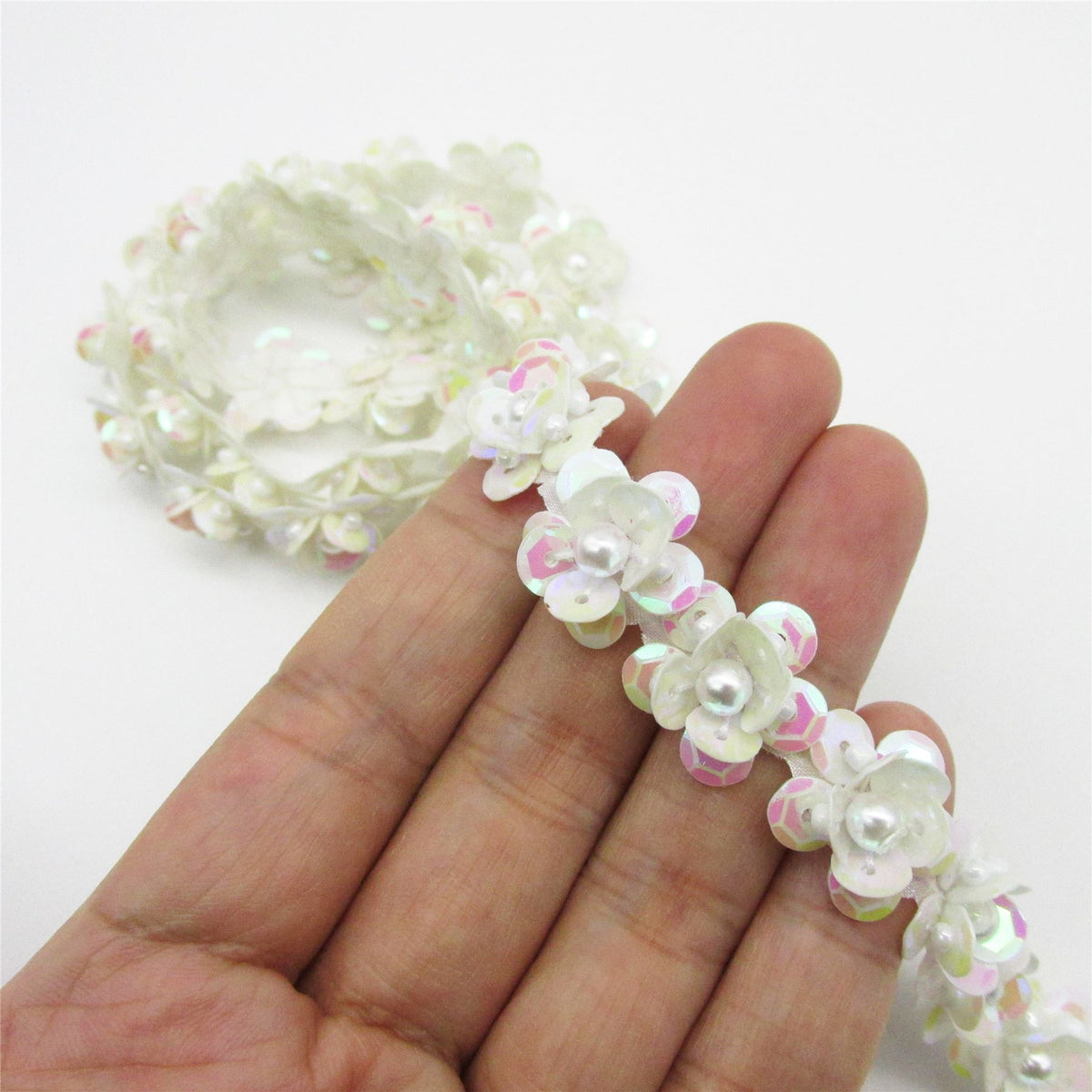 Sequin Flower Braid - 15mm - by the metre - 7471