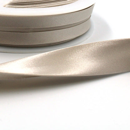 Satin Folded Bias Binding 19mm x 25m - 6304