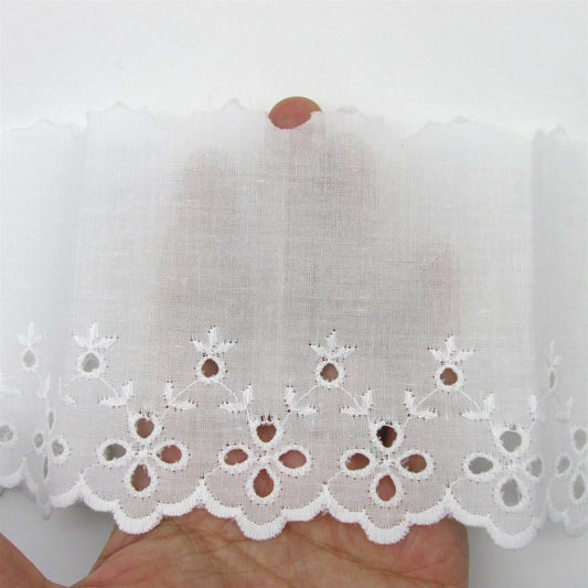 Broderie Anglaise with Flower Design - White - 10cm - by the metre - 8656