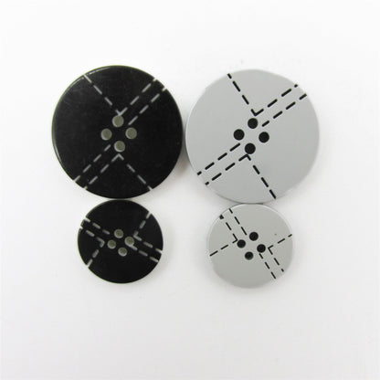 Button with Contrasting Stitch Pattern - 5324