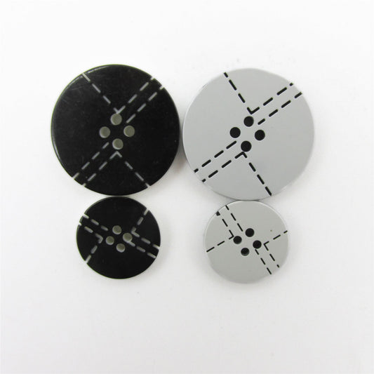 Button with Contrasting Stitch Pattern - 5324