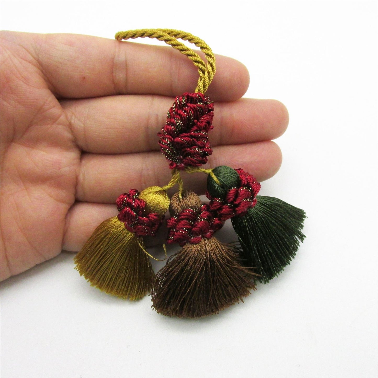 Triple Tassel with Ruff Top - 7cm - 9669