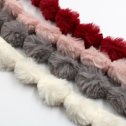 Fluffy Pom Pom Insertion 35mm x 1m - 5509