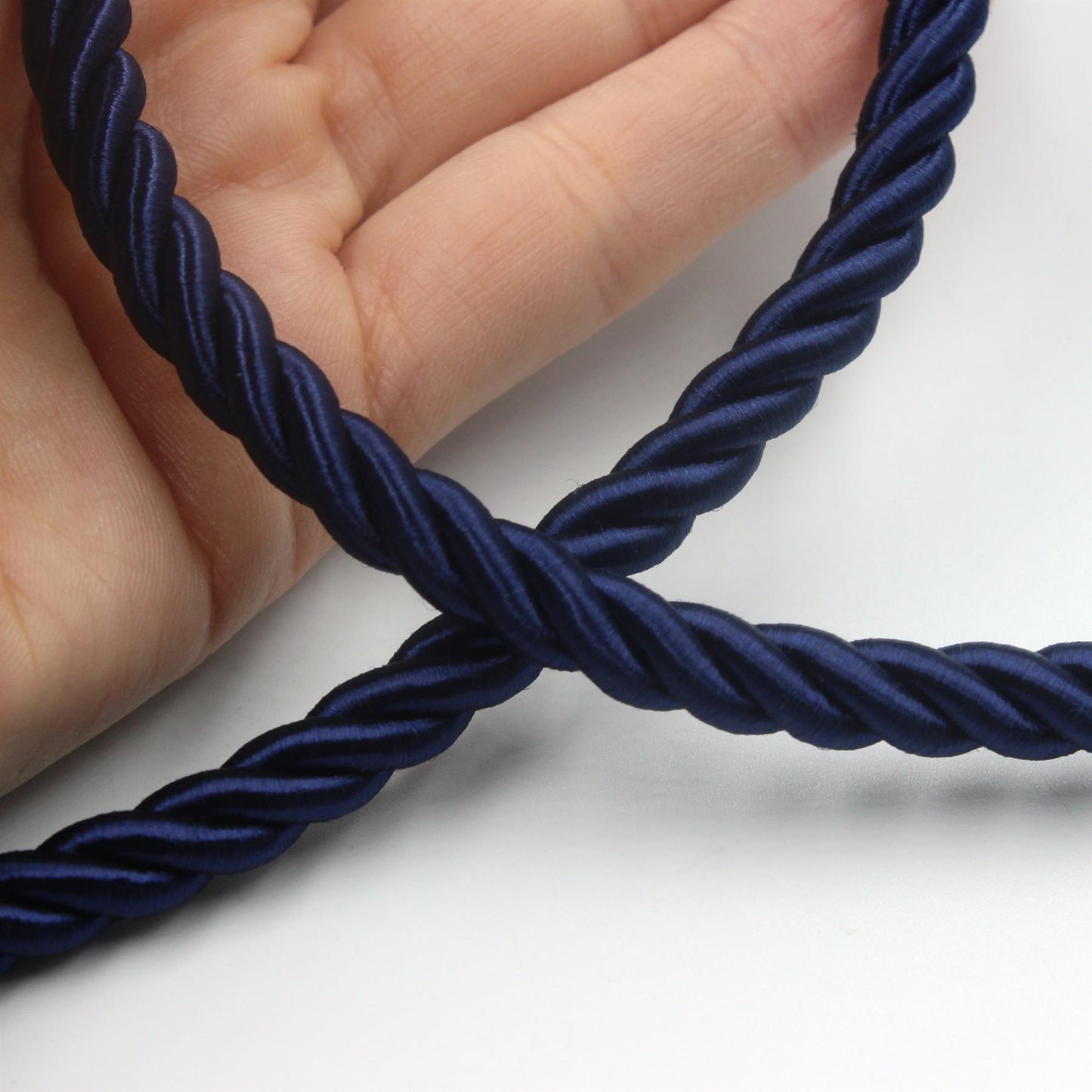 Silky Twisted Cord 8330