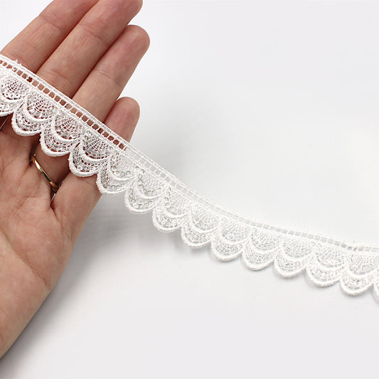Scalloped Sequin Lace - White - 23mm x 1m - 5548