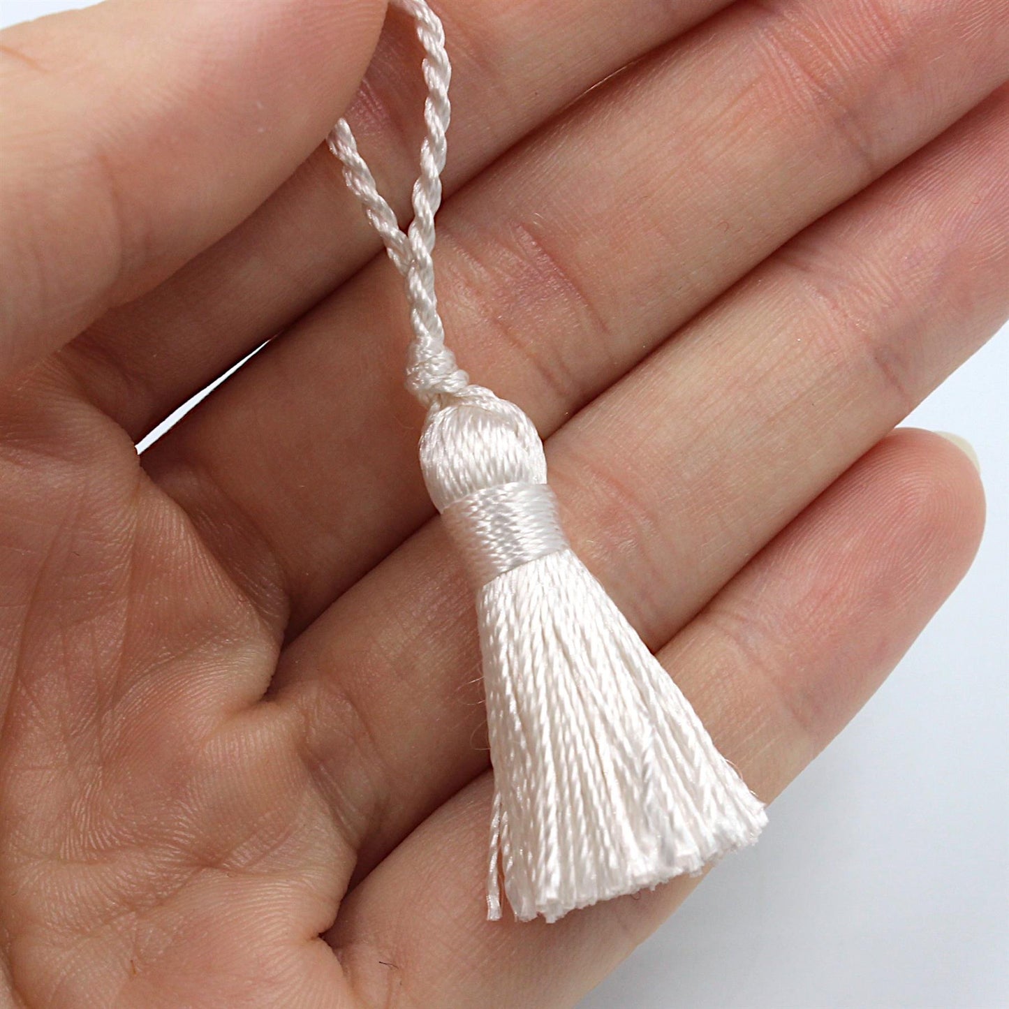 Silky Polyester Tassel 9932