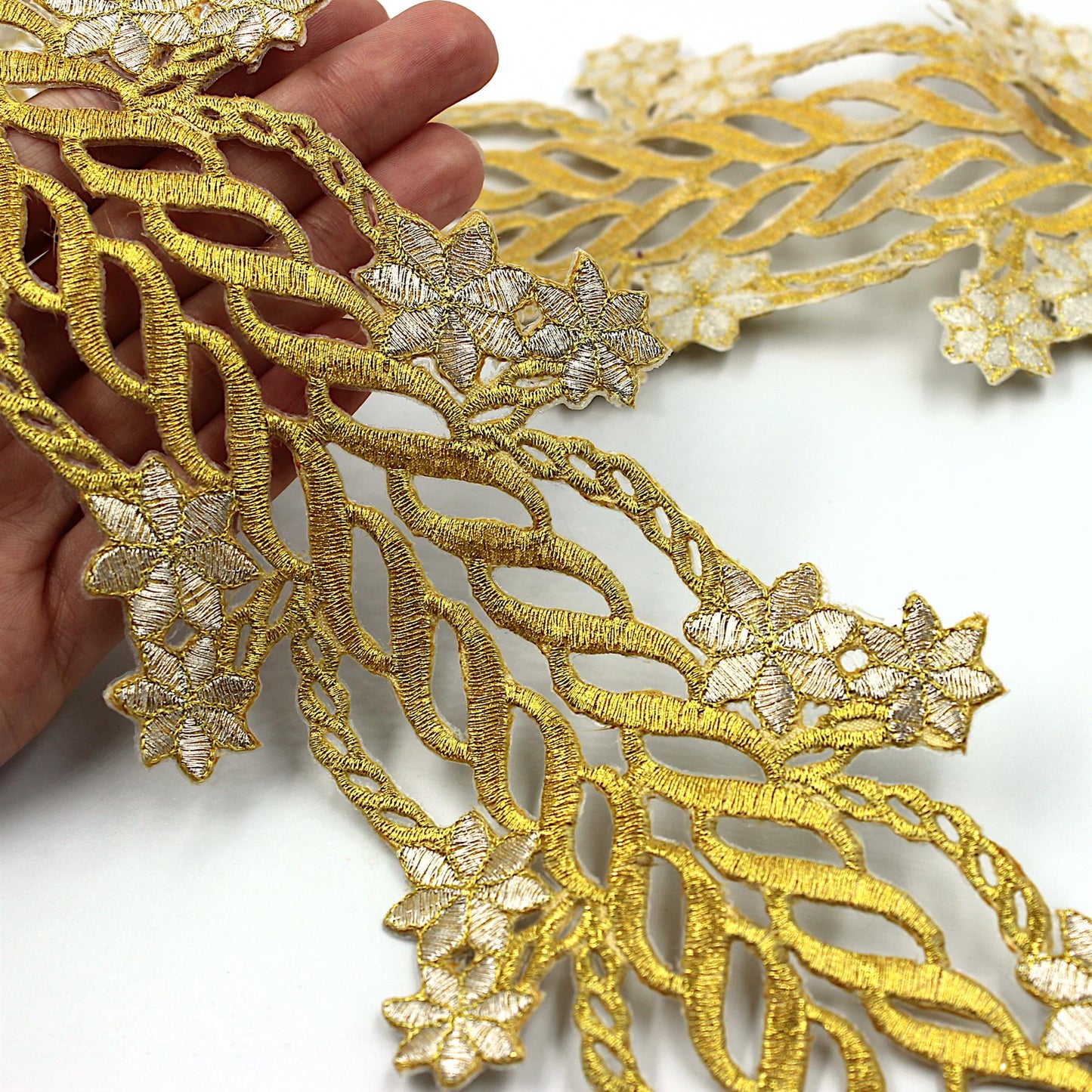 Iron-On Cornelli Braid with Floral Design 95mm x 1m - 9101