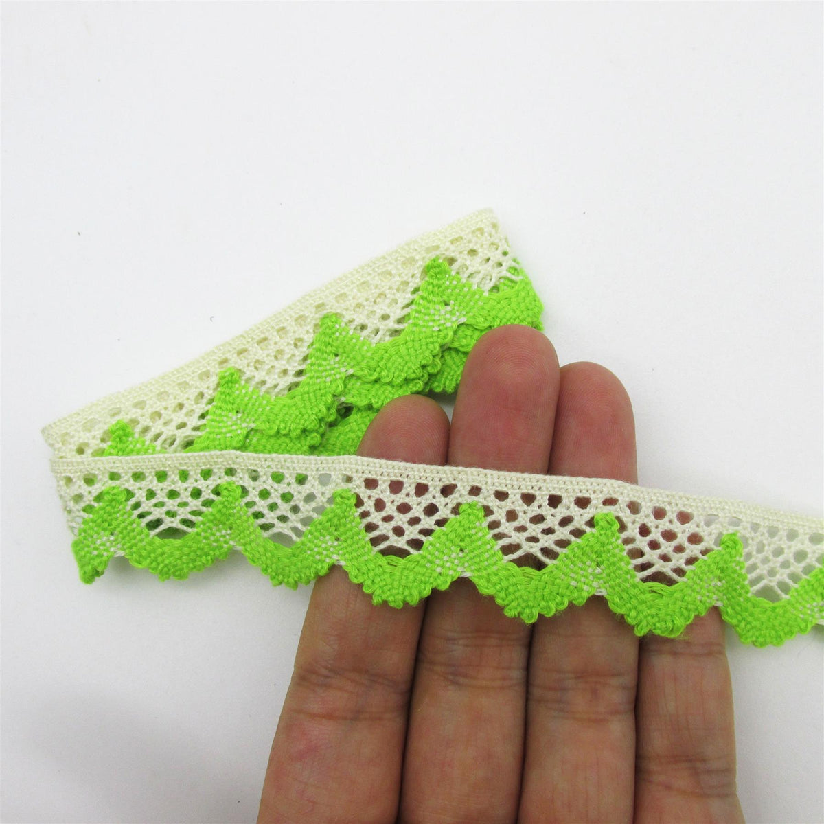 Colour Edged Scalloped Cotton - Citrus Green - 20mm - by the metre - 5416